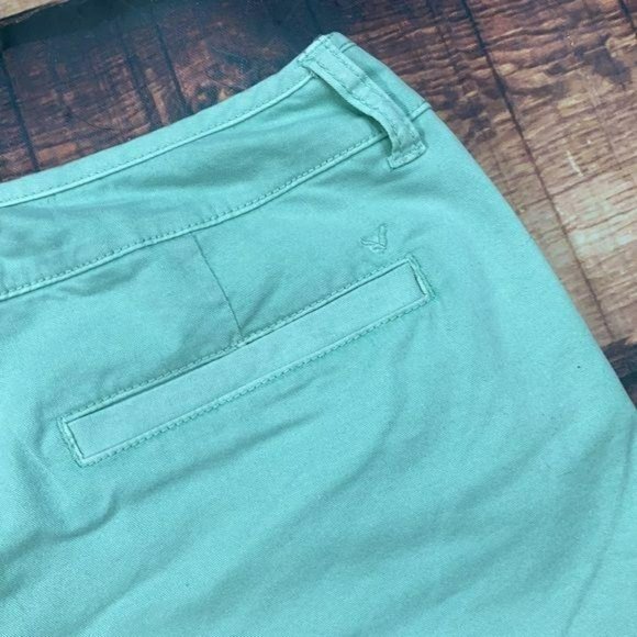 FREE SHIP 1 HR American Eagle Midi Stretch Mint Shorts - Picture 5 of 6